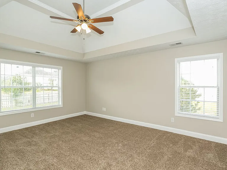370 Whitney Ln — Photo 8