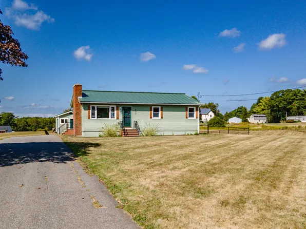 977 Wiscasset Road, Pittston, ME 04345