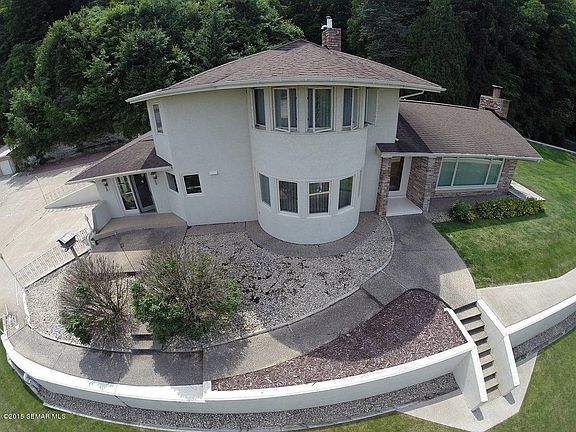 26778 hwy 61, Dakota MN