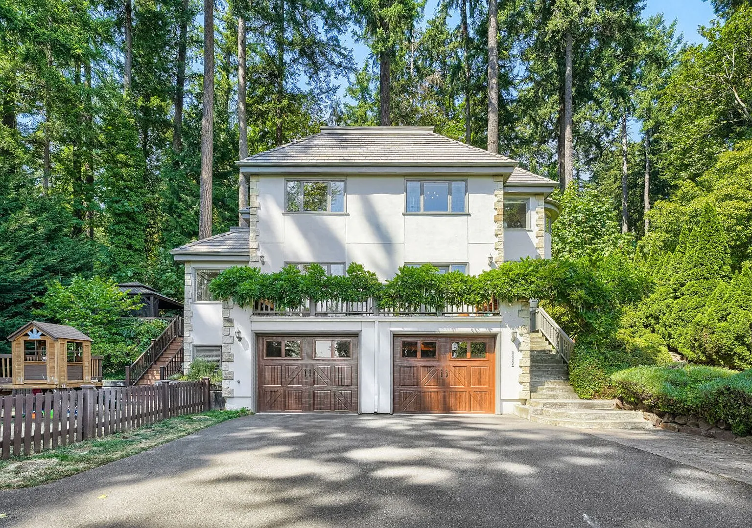 Elegant French Country Home with Lake Washington & Mount Rainier Views — Photo 3