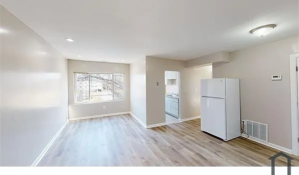 940 Division Ave NE #1