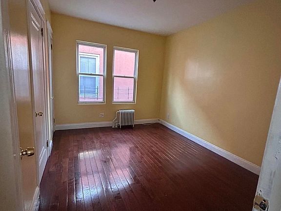4th image of 2868 Roebling Ave #2
