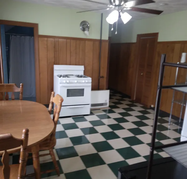 91 Penn St #3 — Photo 2