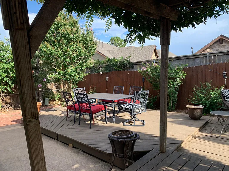 4116 Mayfair Dr — Photo 32