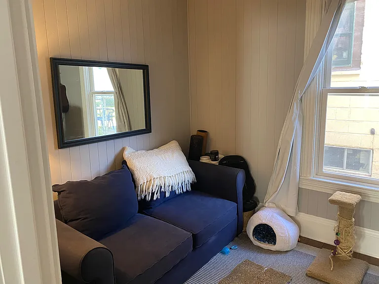 BR #2 (no closet)