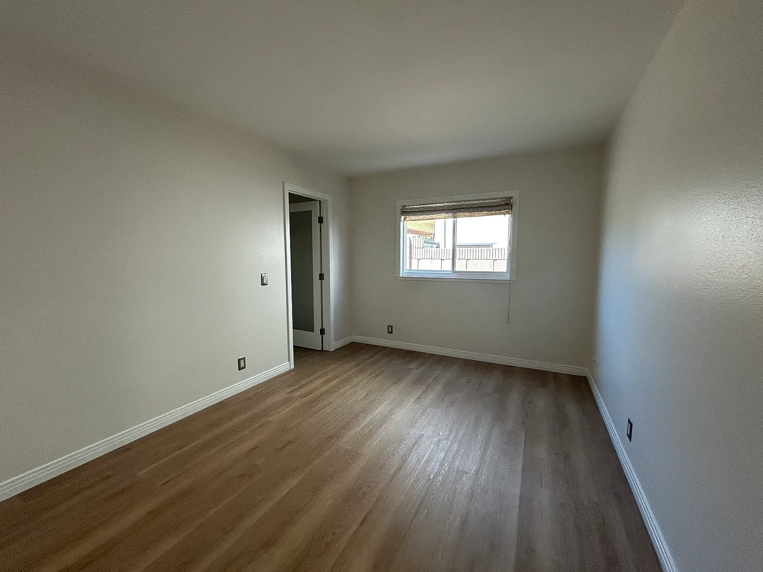 3 bed, 1408 sqft, $4,100 — Photo 4