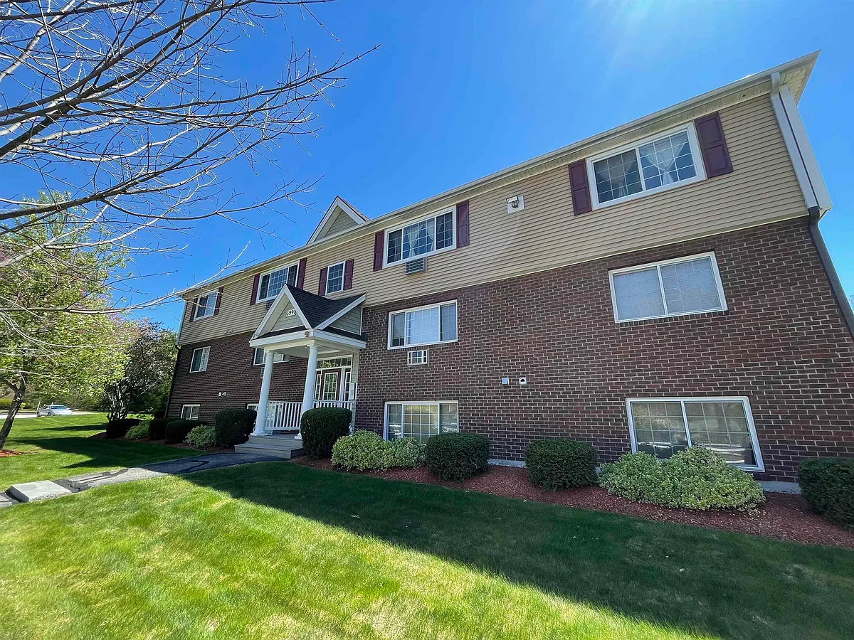 Building Photo - 3991 Brown Ave #113