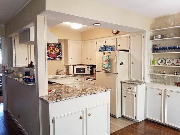 4th image of 6106 Averill Way #6106B