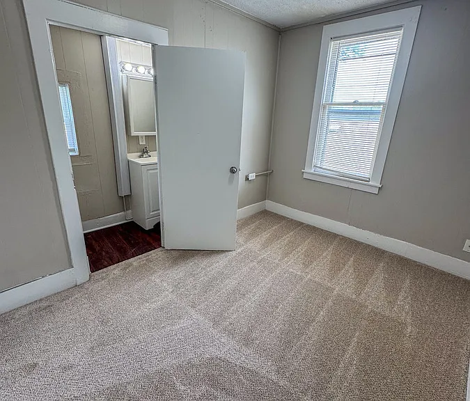 1121 Broadway Ave NW #2 — Photo 28