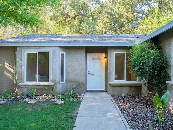 2nd image of 3686 Brentwood Ln