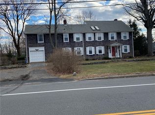 326 Newman Ave, Rumford, RI 02916