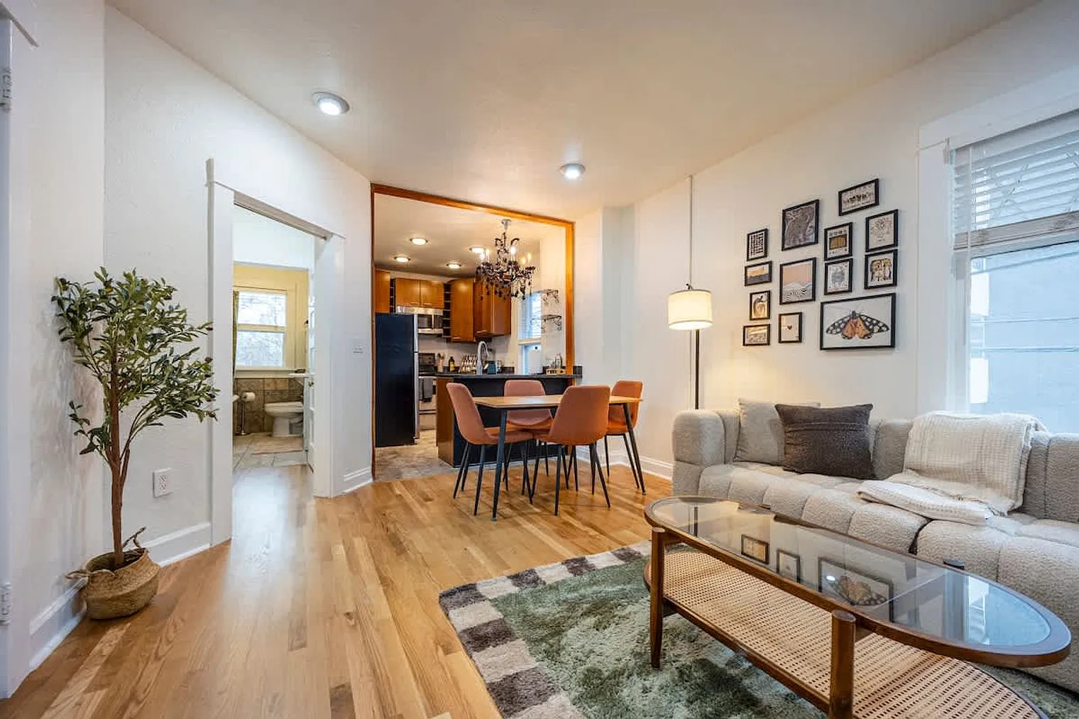 2 bed, 1.0 bath, $2,949 — Photo 2
