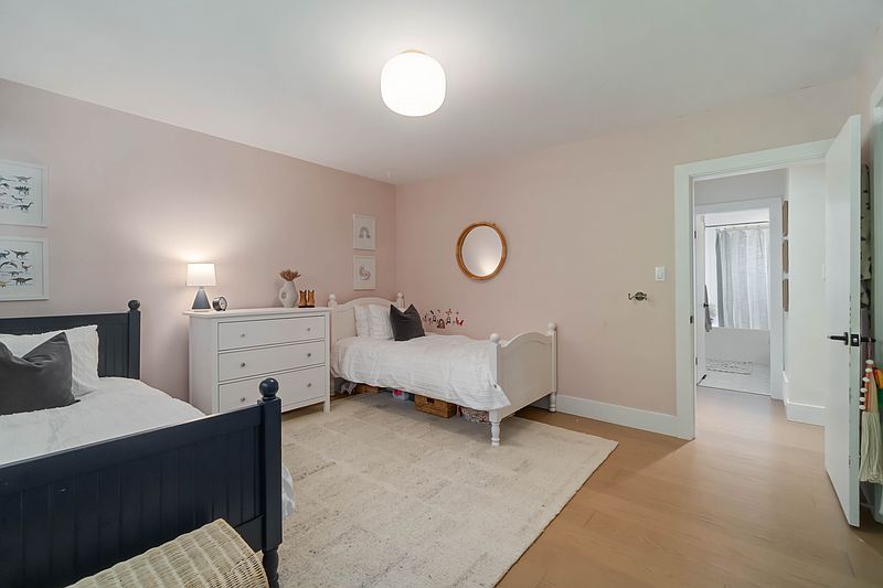 North Vancouver Apartment for rent - 3 Bedrooms — photo 10