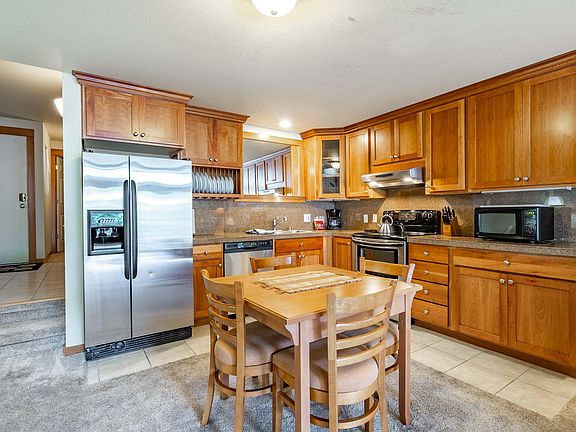 Kitchen, dining area