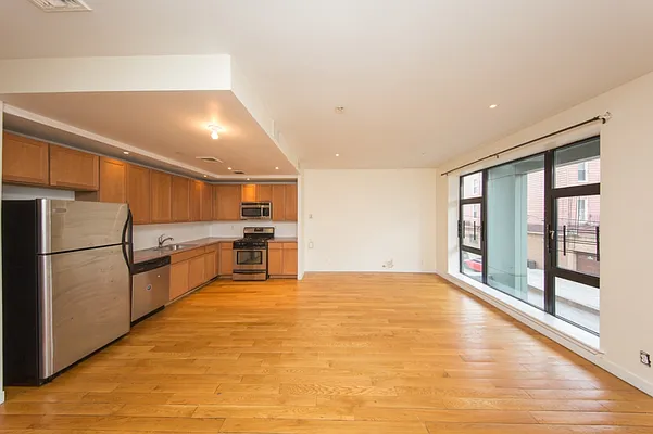 Rented by MNS | media 32