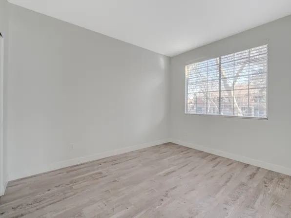 7717 Constanso Ave Unit 204, Las Vegas, NV 89128