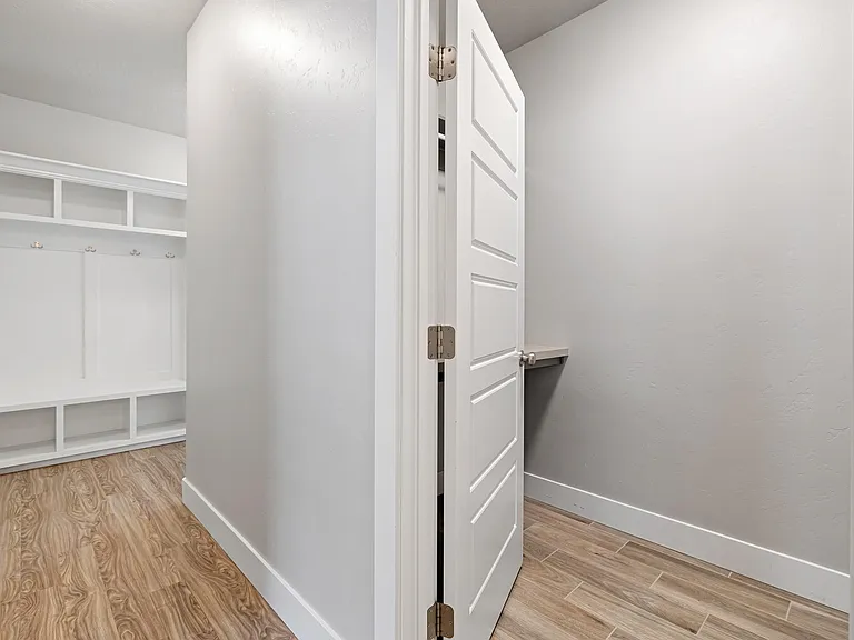 635 S Tylee Way — Photo 5