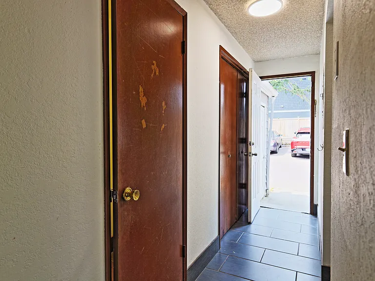 7407 212th St SW — Photo 3