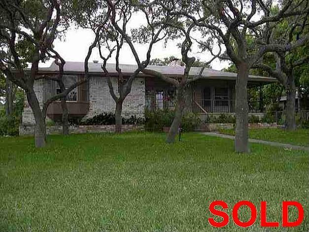 1st image of 225 E Fawn Dr