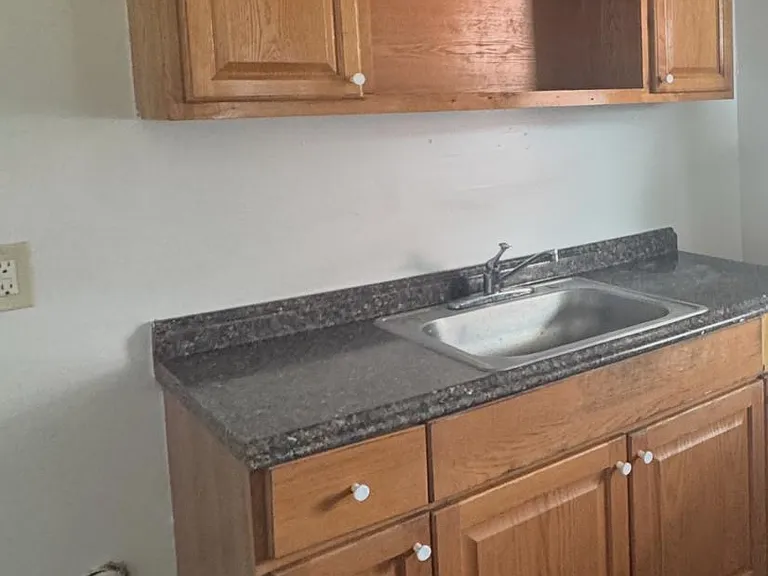 202 Noble Ave #3 — Photo 5