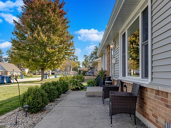 4th image of 5237 Pleasant Ln