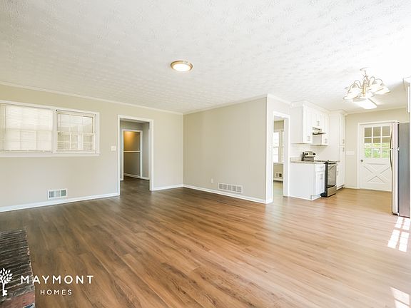 3rd image of 4136 Moore Rd