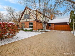 554 Prince Edward Rd, Glen Ellyn, IL 60137