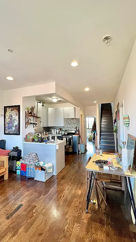 Building Photo - 39 Suydam St #4