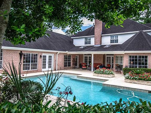3rd image of 4840 Littlewood Dr