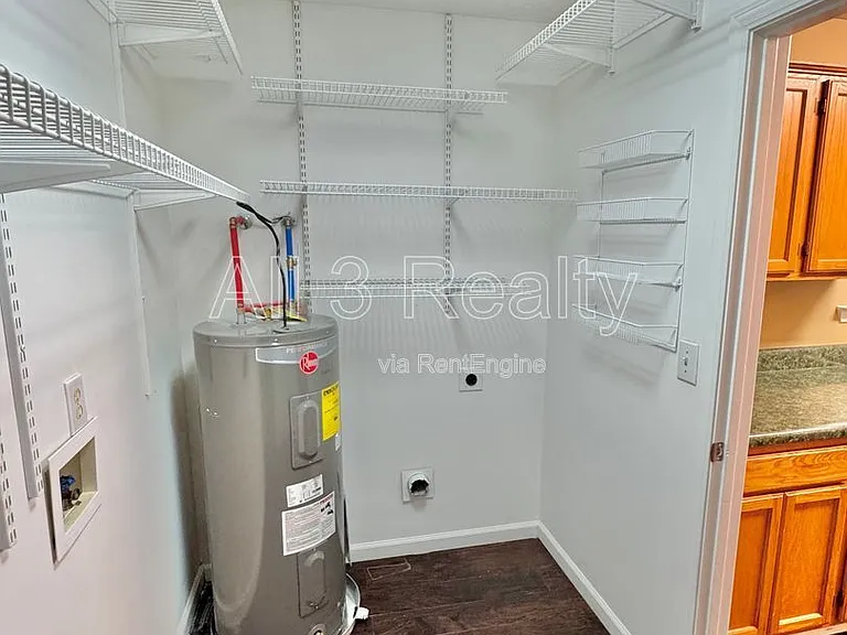 6917 Oak Side Dr — Photo 17