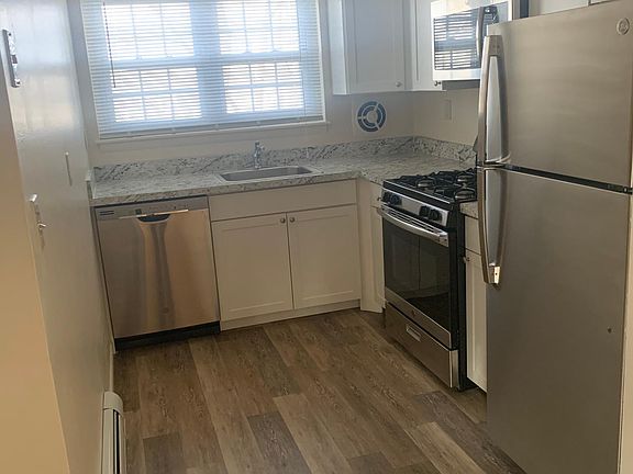 2nd image of 30 S Henry St #2