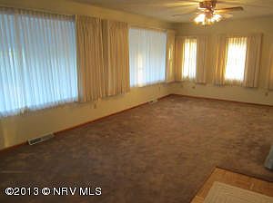 4th image of 2094 Lynnwood Ln