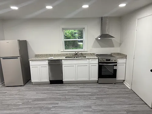 1412 Dauphin Ln #1 Photo 1
