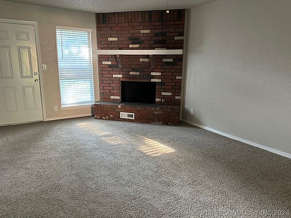 2nd image of 1409 S 121st East Ave
