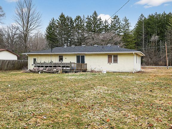 3rd image of 10484 S Graham Rd