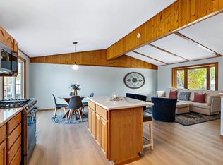 1644 Warwick Way, Racine, WI 53406