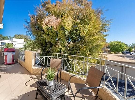 4th image of 23709 Del Monte Dr Unit 224