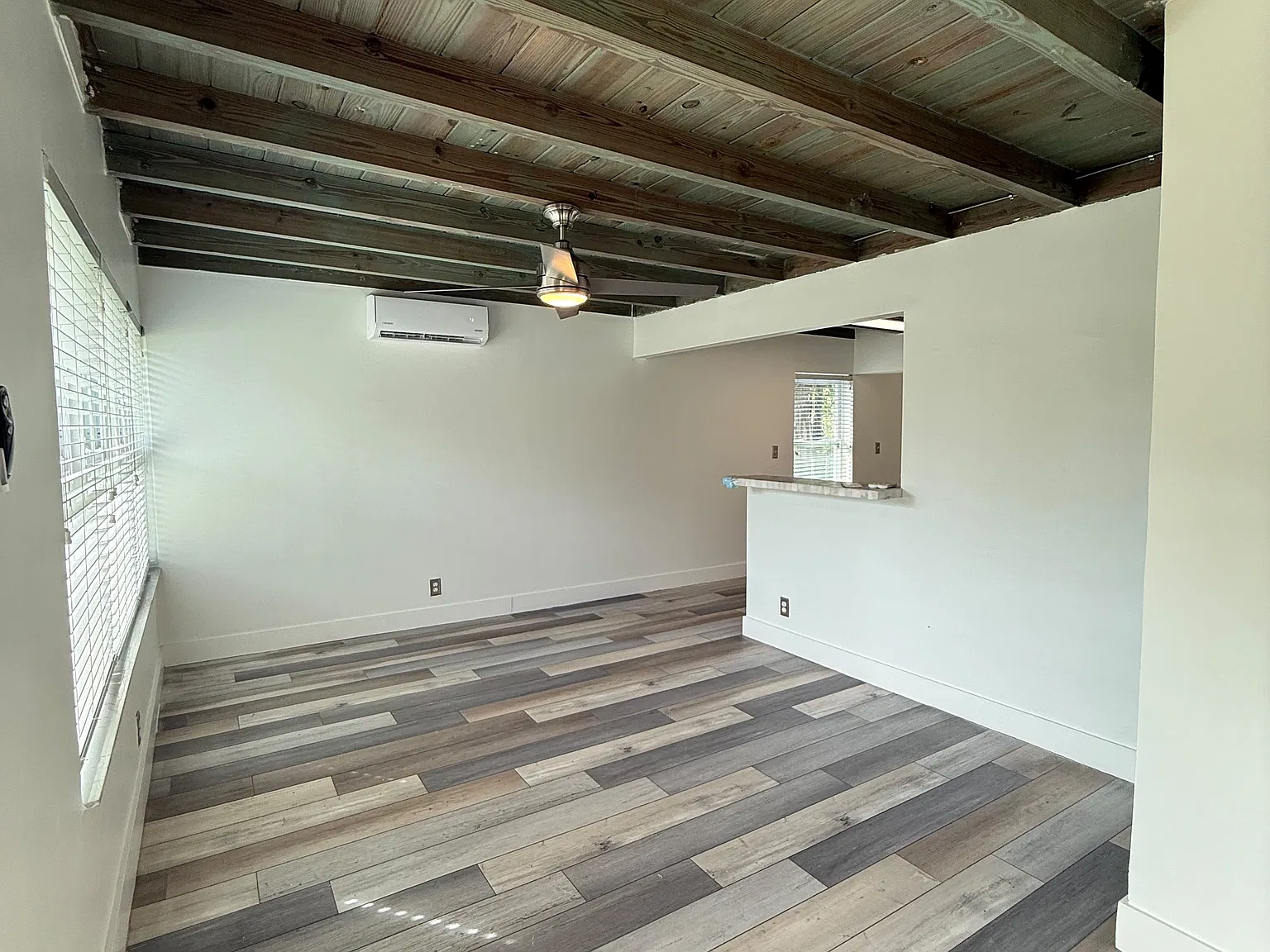 3 bed, 1403 sqft, $3,300 — Photo 3