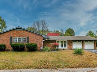 2 Gerri Ann Dr, Belleville, IL 62220