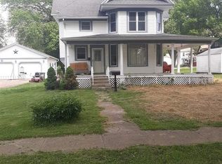 106 S 8th St, Mapleton, IA 51034