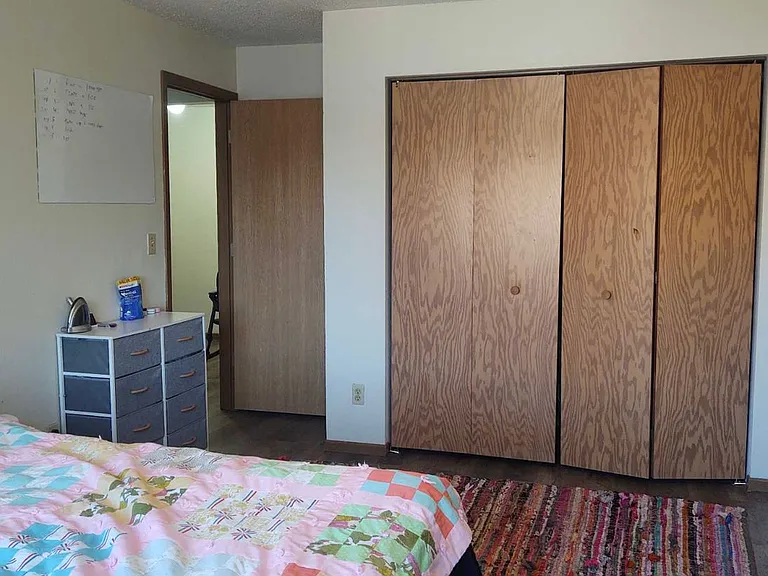 624 S. Gilbert Street — Photo 5