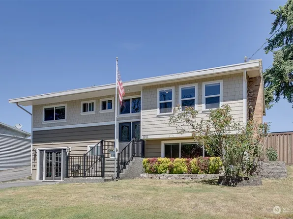1911 201st Place SW, Lynnwood, WA 98036