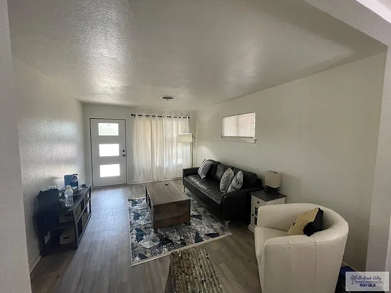 1617 E Los Ebanos Blvd — Photo 7