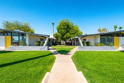 Modern Retro Living Photo 1