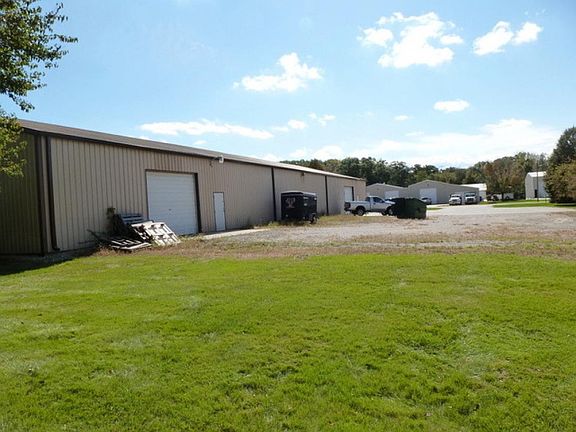 3rd image of 300 Amendodge Dr