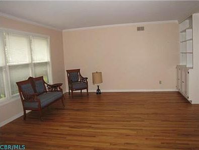 4th image of 465 N Granger St