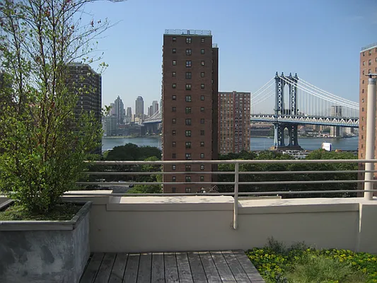 Sold by Luxury Lofts & Homes | media 18