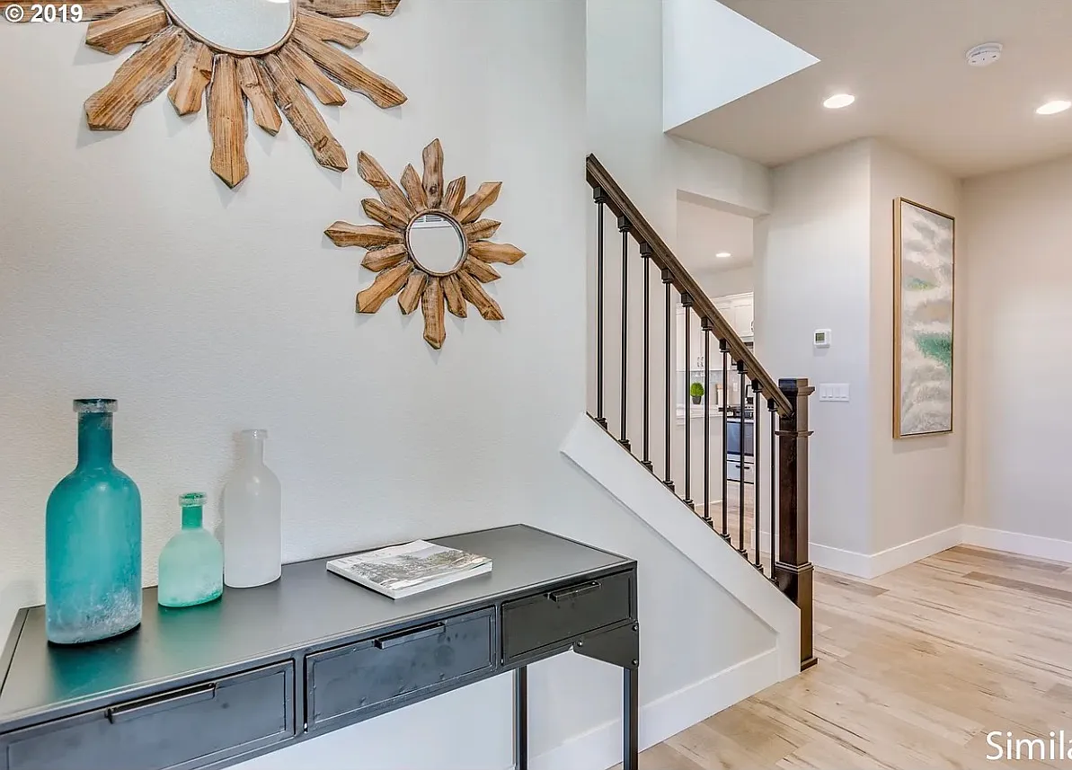4 bed, 2.5 bath, 2027 sqft, $2,900 — Photo 4
