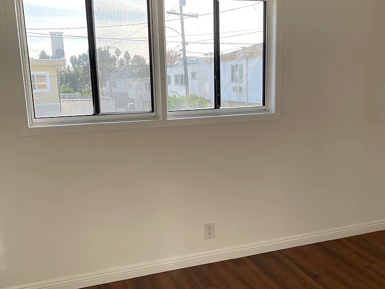 425 S Doheny Dr #7 — Photo 1
