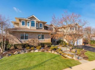 14 Skylark Rd, Massapequa Park, NY